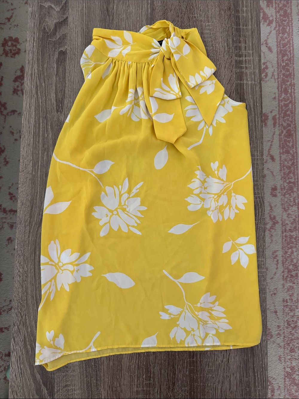 Ann Taylor Yellow Floral Tie-Neck Top - Size M - EUC
